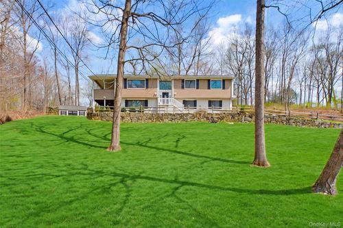47 Stonehouse Rd, Somers, NY, 10589-2511 | Card Image