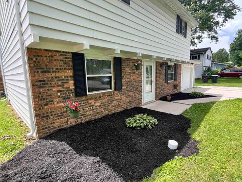 2536 Deerwood Dr, Fort Wayne, IN, 46825-3918 | Card Image