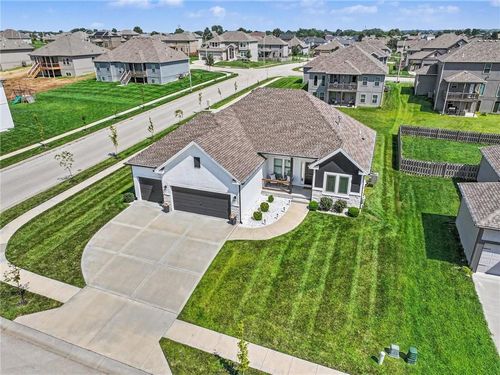 10931 Bristol Ter, Kansas City, MO, 64134-2852 | Card Image