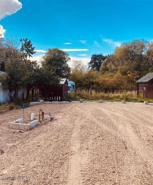 109 Flick Ln, Sheridan, MT, 59749-7703 | Card Image