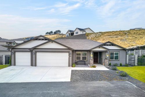 6182 W 30th Place, Kennewick, WA, 99338 | Card Image