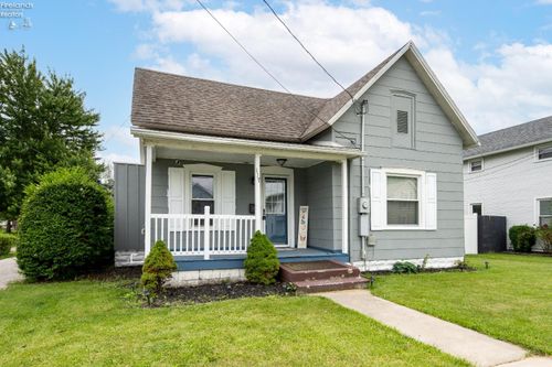 117 W Park St, Oak Harbor, OH, 43449-1237 | Card Image