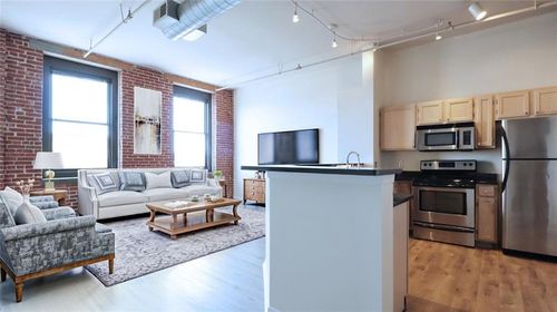 310-200 Main St, Kansas City, MO, 64105-1282 | Card Image