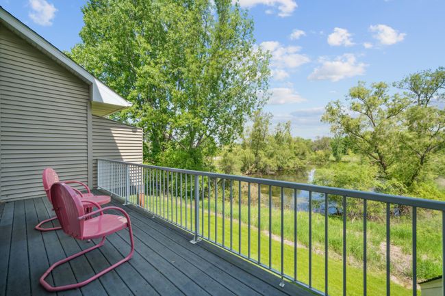 An unbeatable location—directly across from prestigious Shattuck-St. Mary’s School and backing to Legacy Golf Course! | Image 37
