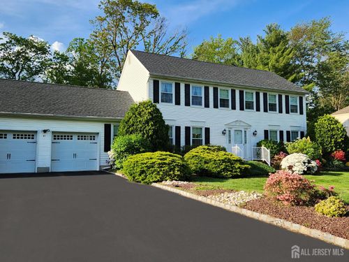 21 Van Hise Ct, East Brunswick, NJ, 08816-3439 | Card Image
