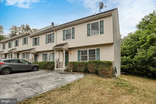 1690 Lakeside Dr, MIDDLETOWN, PA, 17057-3595 | Card Image