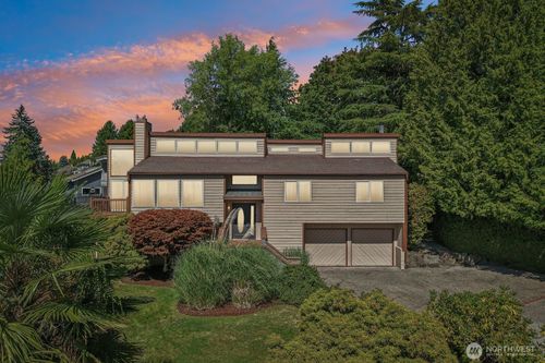 13604 Se 1st St, Bellevue, WA, 98005-3702 | Card Image