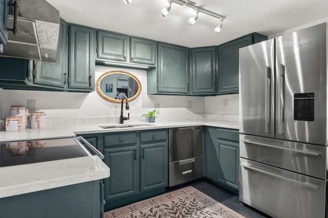 APT-5 - 13 Grove St, Condo with 3 bedrooms, 2 bathrooms and null parking in Kennebunk ME | Image 9