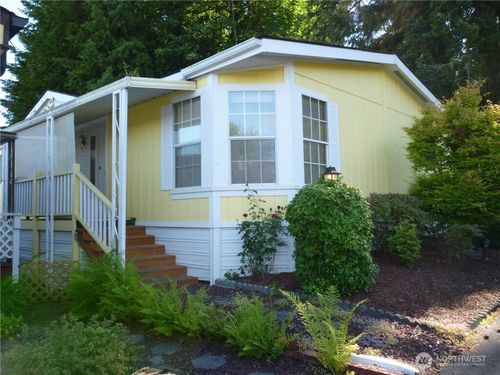 unit-74-1965 Westside Hwy, Kelso, WA, 98626-5906 | Card Image