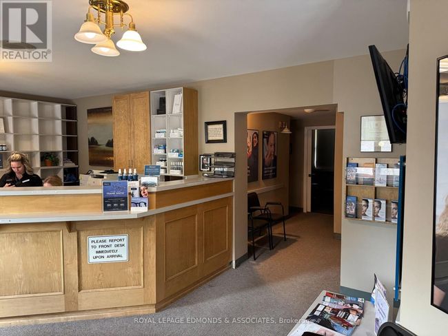 481 Mackay St, Home with 0 bedrooms, 0 bathrooms and 8 parking in Pembroke ON | Image 5