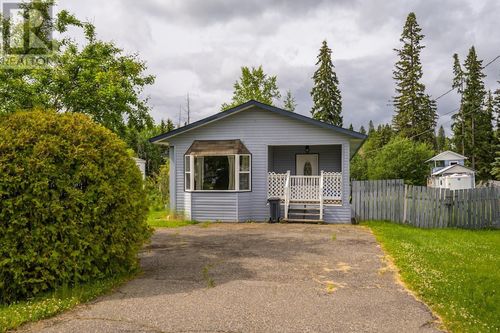 5306 Park Dr, Prince George, BC, V2N5M8 | Card Image