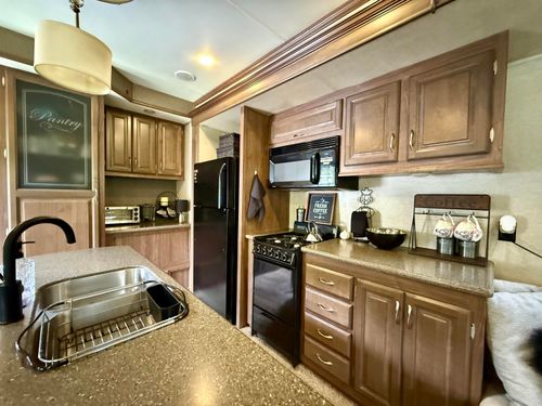 16-1650 Columbia Valley Rd, Lindell Beach, BC, V2R4X3 | Card Image
