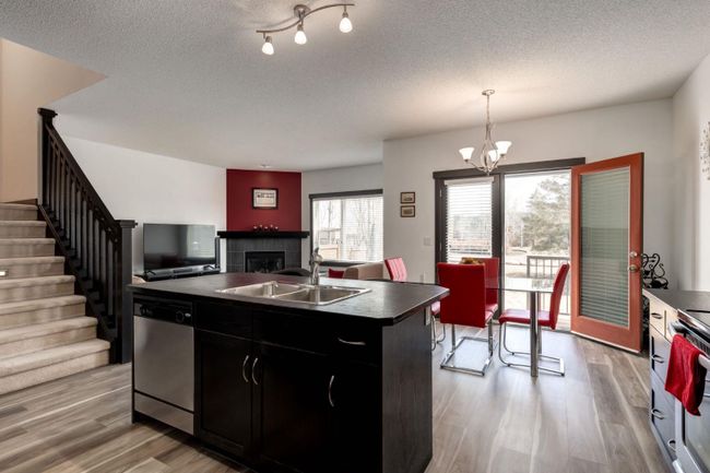 263 Silverado Plains Close Sw, Home with 3 bedrooms, 2 bathrooms and 4 parking in Calgary AB | Image 10
