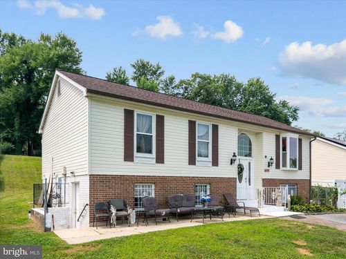 6619 Greenvale Pkwy, Riverdale, MD, 20737-3022 | Card Image