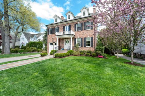 38 Forest Ln, Bronxville, NY, 10708-1936 | Card Image