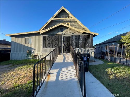 1419 E 61st St, Los Angeles, CA, 90001-1220 | Card Image