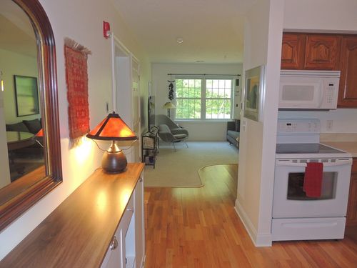 435-24 Green Leaves Dr, Amherst, MA, 01002-2676 | Card Image