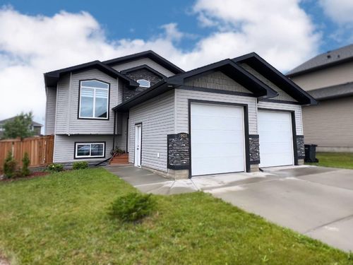 10438 152a Ave, Grande Prairie, AB, T8X0M8 | Card Image