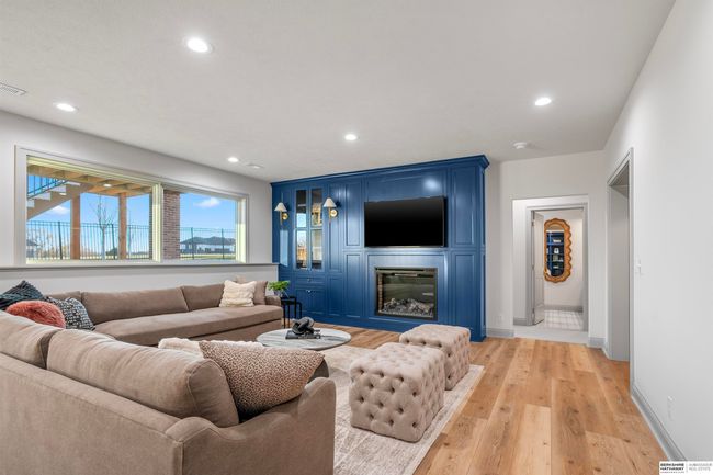 3319 S 209 Th St, Home with 3 bedrooms, 3 bathrooms and 3 parking in Elkhorn NE | Image 52