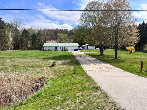14805 Brady Rd, Chesaning, MI, 48616-9578 | Card Image