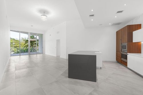 214-701 N Fort Lauderdale Beach Blvd, Fort Lauderdale, FL, 33304-4142 | Card Image