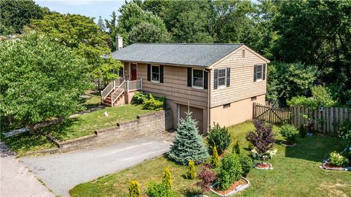 41 Mount View Ave, North Kingstown, RI, 02852-1127 | Card Image