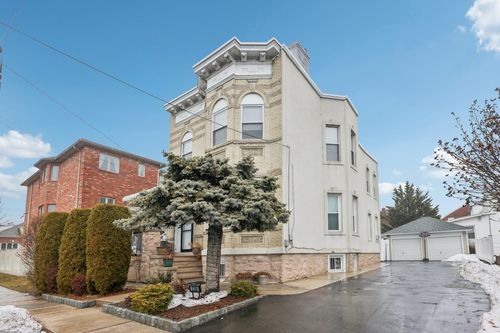 2-239 Desoto Pl, Cliffside Park, NJ, 07010-1047 | Card Image