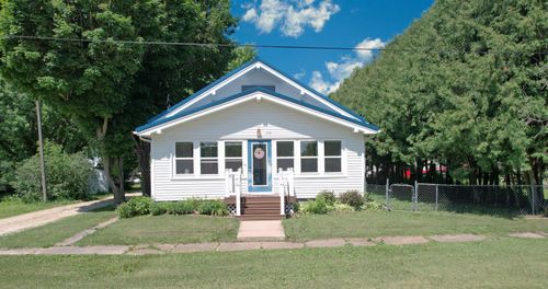 319 N Mill St, Wadena, IA, 52169-9729 | Card Image