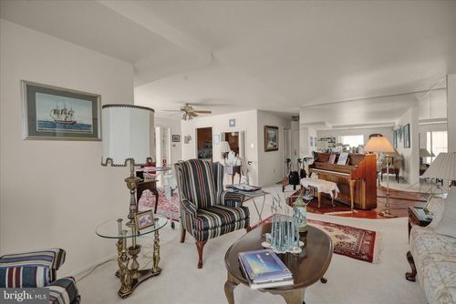 apt-201-1375 Pershing Blvd, READING, PA, 19607-1459 | Card Image