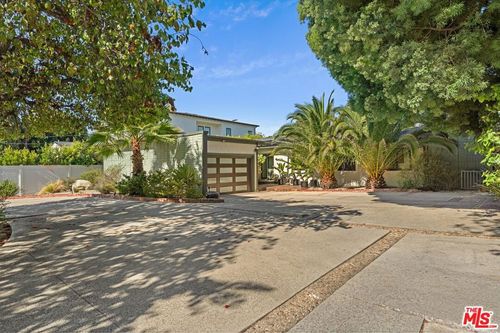 4927 Bellaire Ave, Valley Village, CA, 91607 | Card Image
