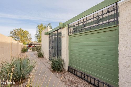 524 S Allred Dr, Tempe, AZ, 85288-3157 | Card Image
