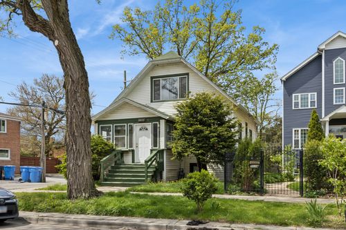 7220 N Hamilton Avenue, Chicago, IL, 60645 | Card Image