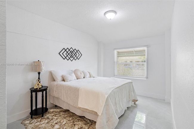 1810 Nw 47 Th St, House other with 4 bedrooms, 2 bathrooms and null parking in MIAMI FL | Image 19