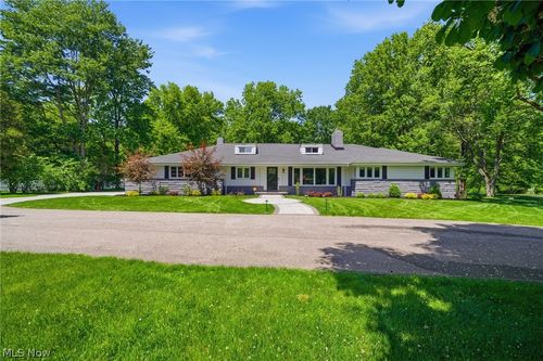 6733 Gates Mills Blvd, Gates Mills, OH, 44040-9306 | Card Image