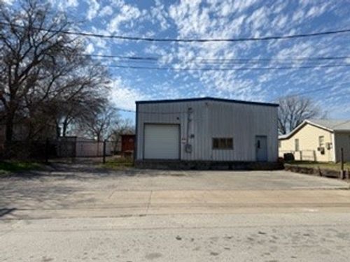 2101 Delante St, Haltom City, TX, 76117-5355 | Card Image