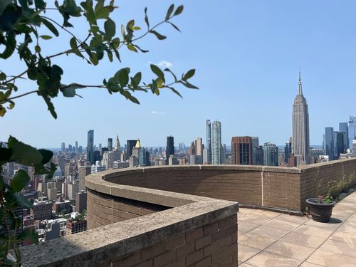 phc-330 E 38th St, New York, NY, 10016-2759 | Card Image