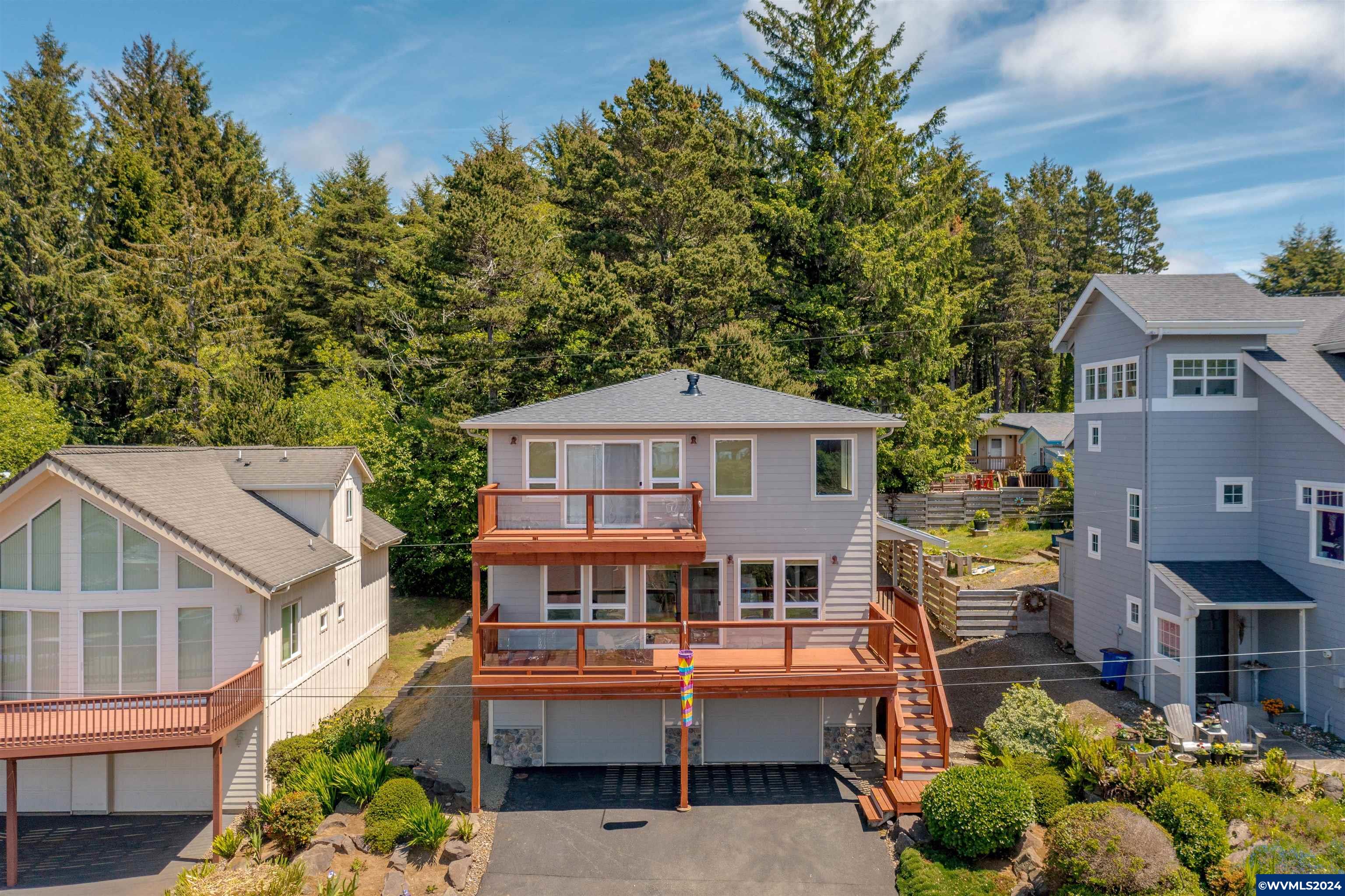 Bayview Ave, Depoe Bay, OR 97341