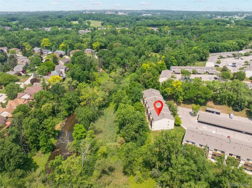 3-1693 Riverside Dr, Rochester Hills, MI, 48309-2719 | Card Image
