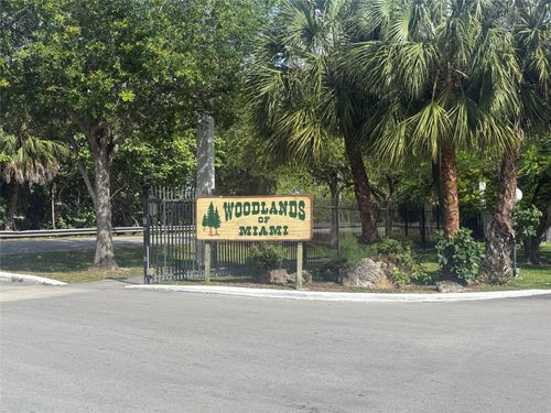 1f-14225 Memorial Hwy, Miami, FL, 33161-2828 | Card Image