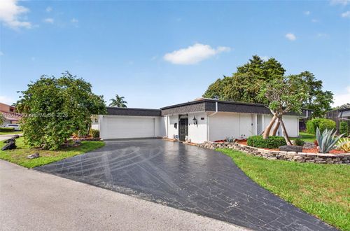 4806 Banyan Ln, Tamarac, FL, 33319-3504 | Card Image