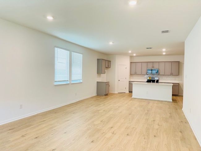 140 Corral Cv, House other with 4 bedrooms, 2 bathrooms and 2 parking in Kyle TX | Image 17