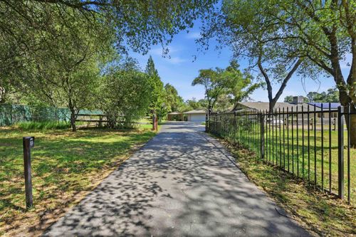 7585 Gold Drive, Loomis, CA, 95650 | Card Image