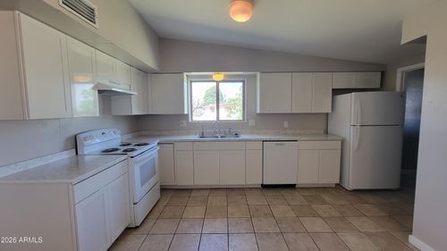 464 E Nelson Dr, Sierra Vista, AZ, 85635-1161 | Card Image
