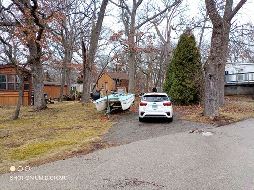 27 Oyster Bay, Lakemoor, IL, 60051-7855 | Card Image