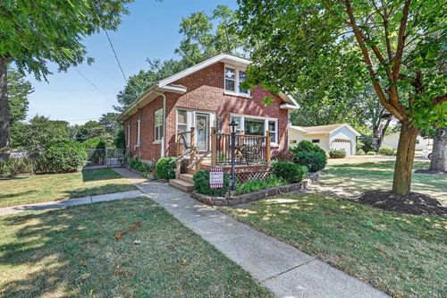 805 E Briar Ln, Beloit, WI, 53511-2413 | Card Image
