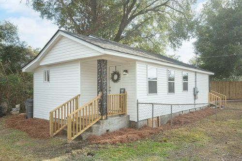 2213 Crosby Ave, North Charleston, SC, 29405-5408 | Card Image