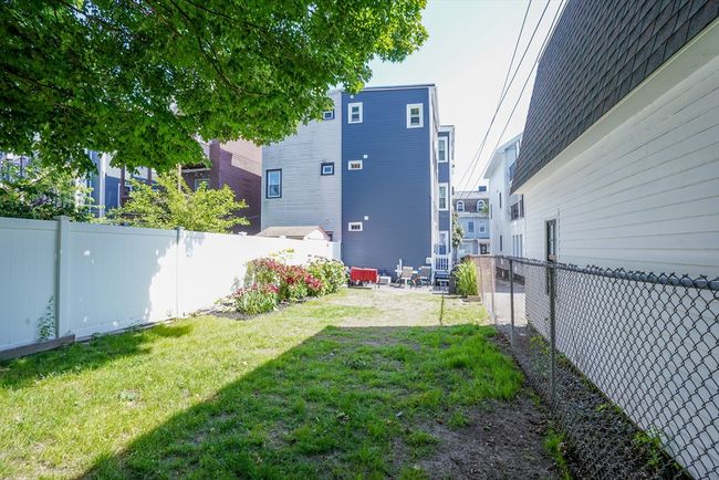 APT-1 - 646 E 7 Th St, Condo with 2 bedrooms, 1 bathrooms and null parking in Boston MA | Image 17