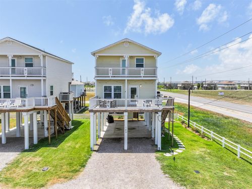 143 W Palm St, Surfside Beach, TX, 77541-7410 | Card Image