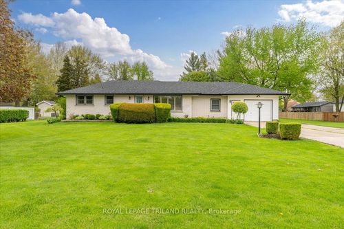 245 Coad St, Glencoe, ON, N0L1M0 | Card Image