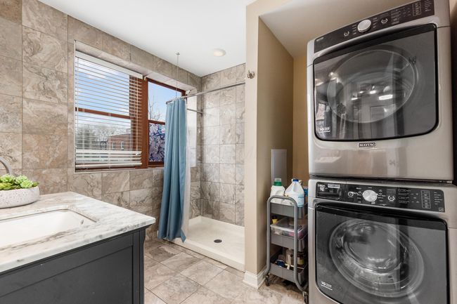 108 Hamilton Ave, Condo with 2 bedrooms, 2 bathrooms and null parking in Columbus OH | Image 11